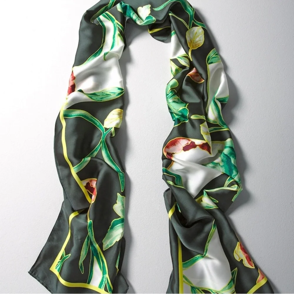 NWT WHBM White House Black Market Autumn Leaves Oblong Scarf OS